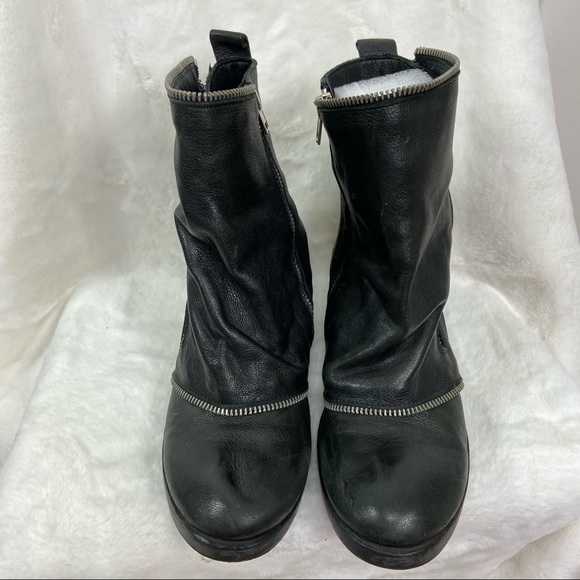 Massimo Mateo Leather black zipper detailed boots - Picture 3 of 8